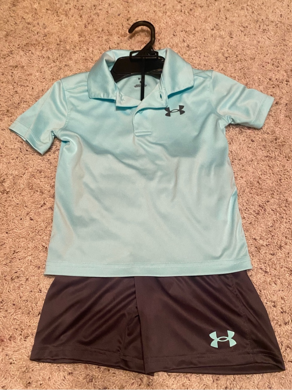 Under Armour Aqua Polo & black shorts set EUC worn once 5T